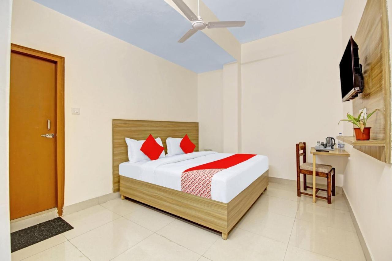 Oyo Flagship 80772 Hotel The Grand Rdc Ghaziabad Exterior photo
