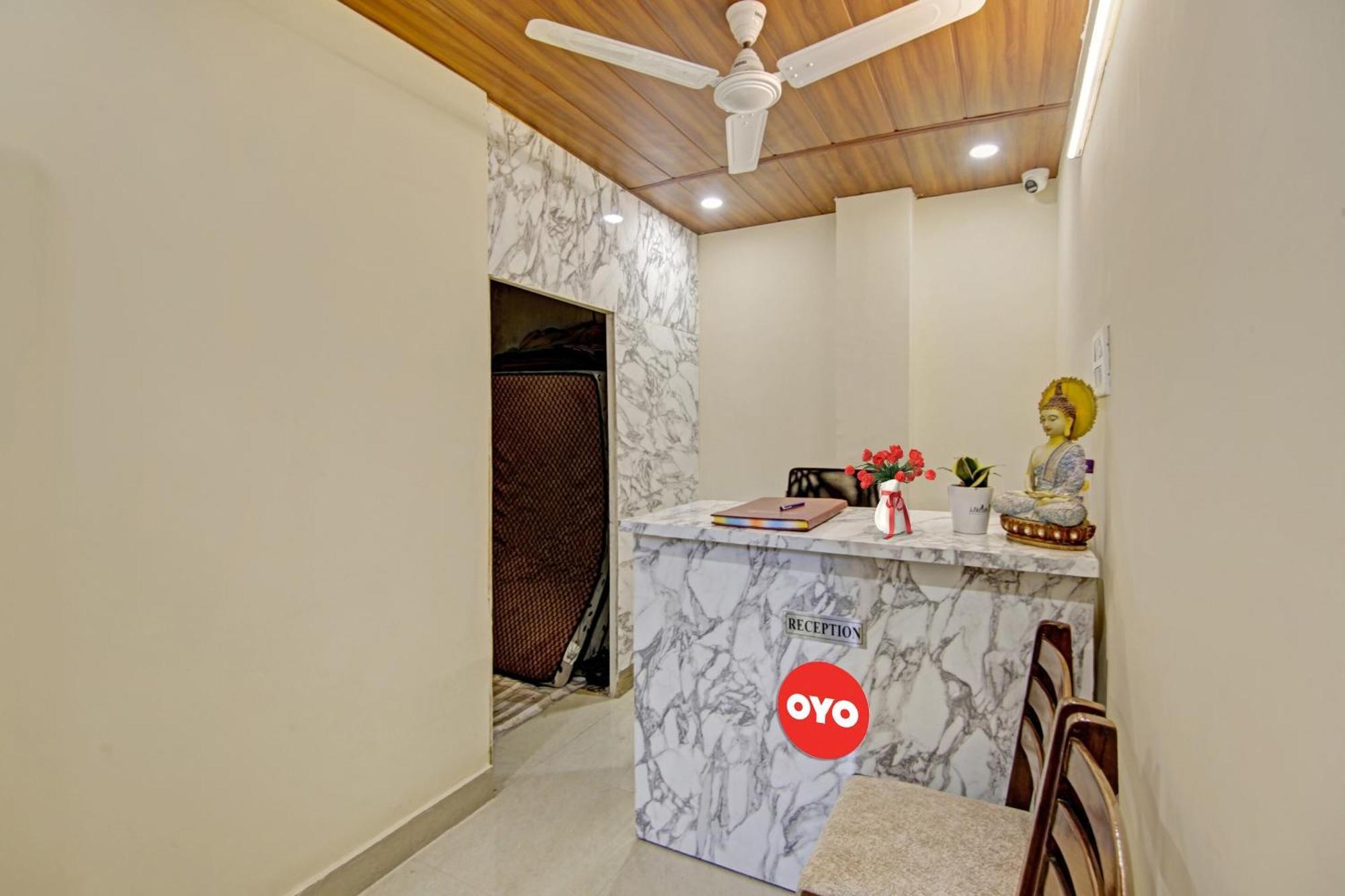 Oyo Flagship 80772 Hotel The Grand Rdc Ghaziabad Exterior photo